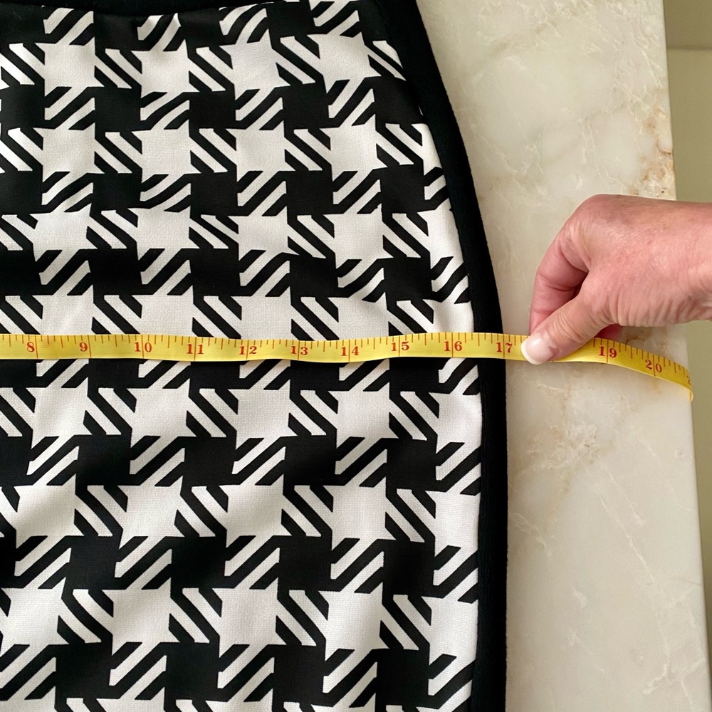 🎉HP🎉 Michael Kors knit skirt - Picture 3 of 6